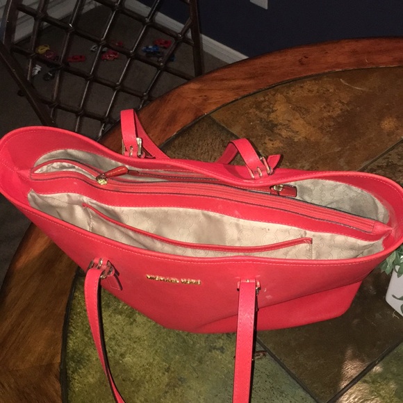 Purse - Picture 4 of 4